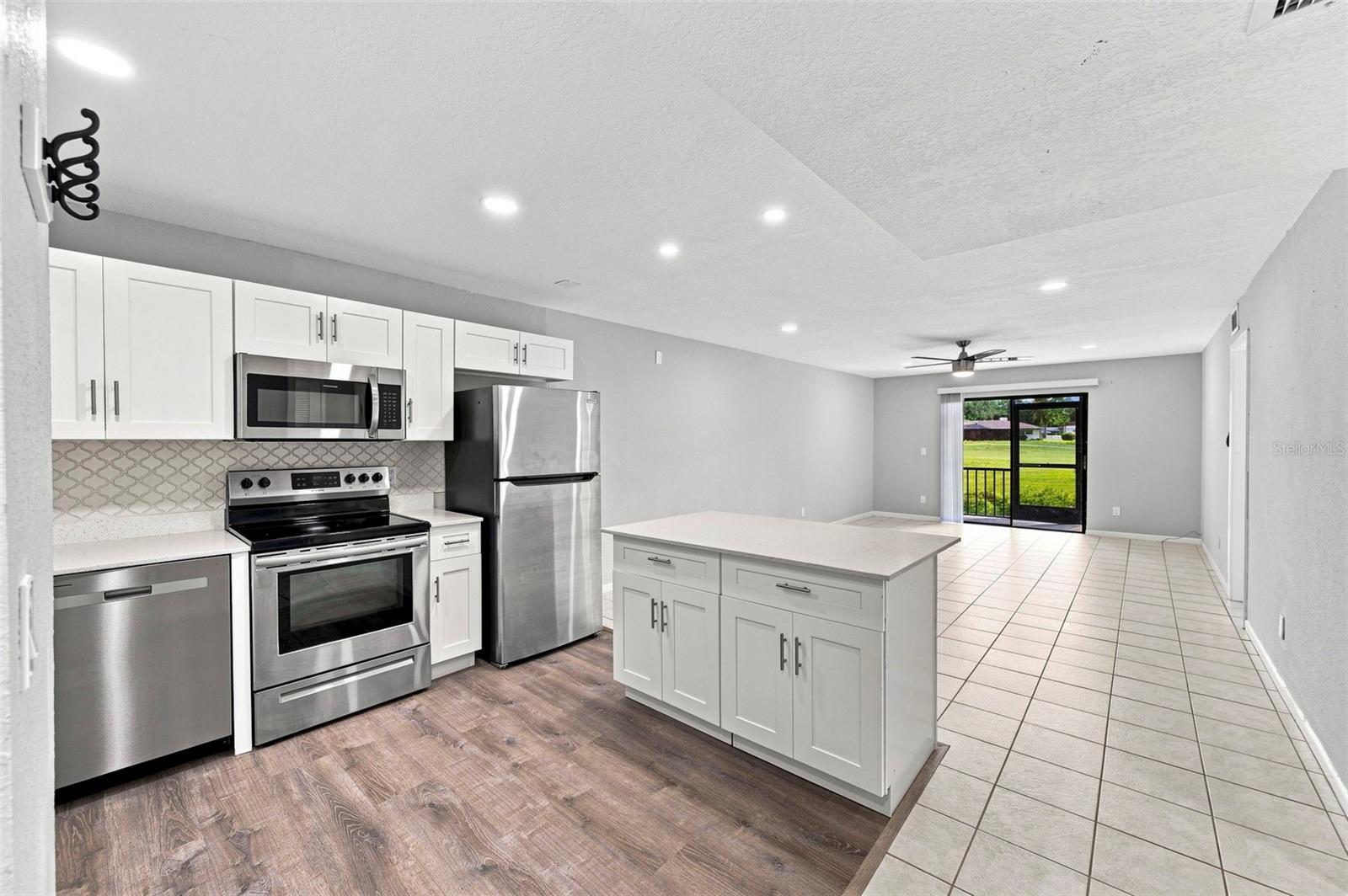 1000 TARPON WOODS BLVD #302 — photo 8