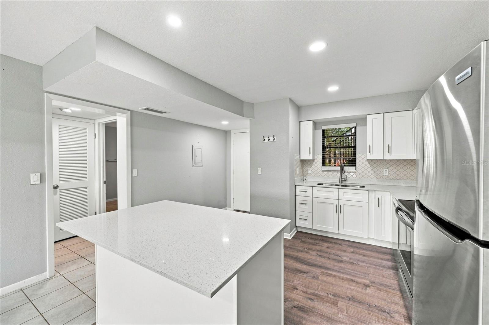 1000 TARPON WOODS BLVD #302 — photo 10