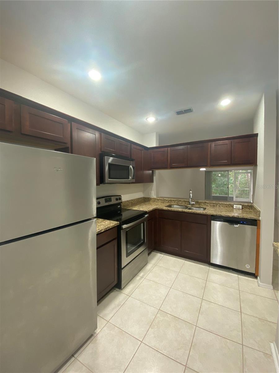 8547 HUNTERS KEY CIR — photo 5