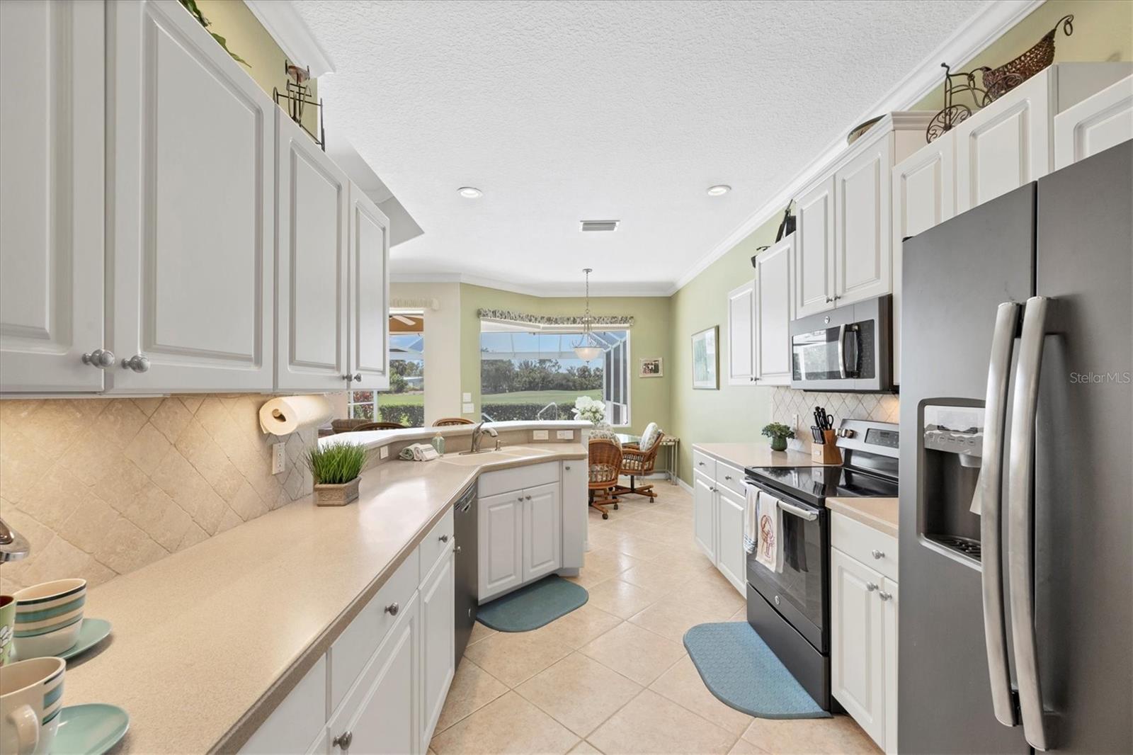 5641 WHISPERING OAKS DR — photo 18