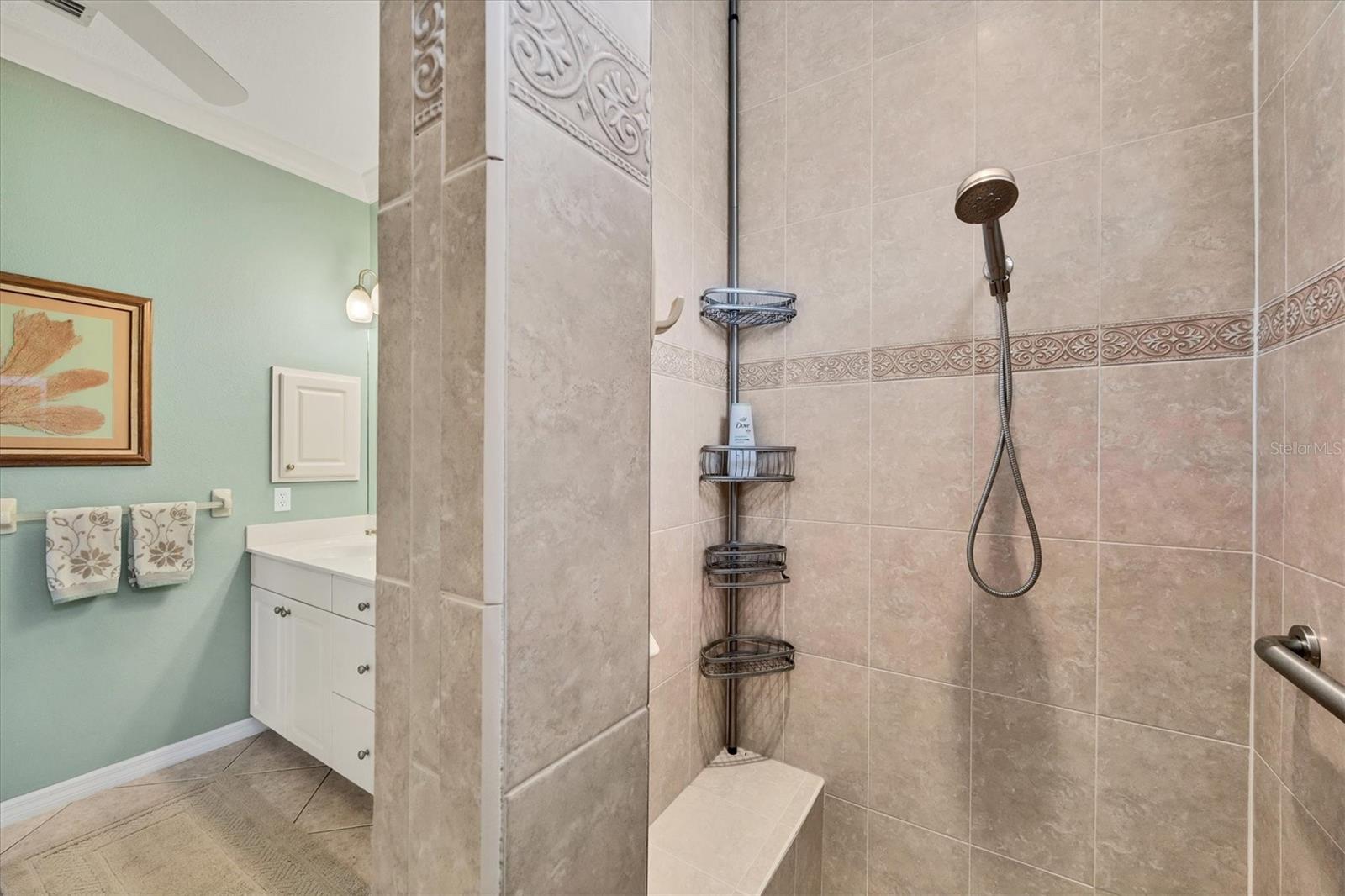 5641 WHISPERING OAKS DR — photo 27