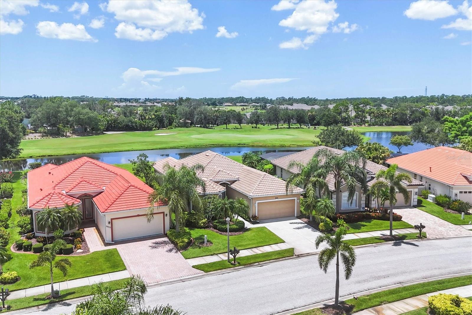 5641 WHISPERING OAKS DR — photo 4