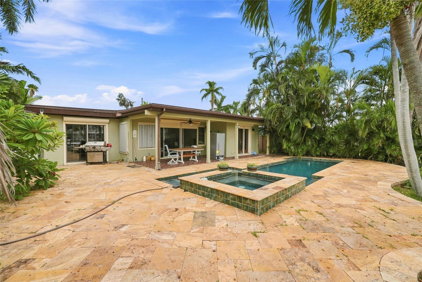 639 NORMANDY RD — photo 12