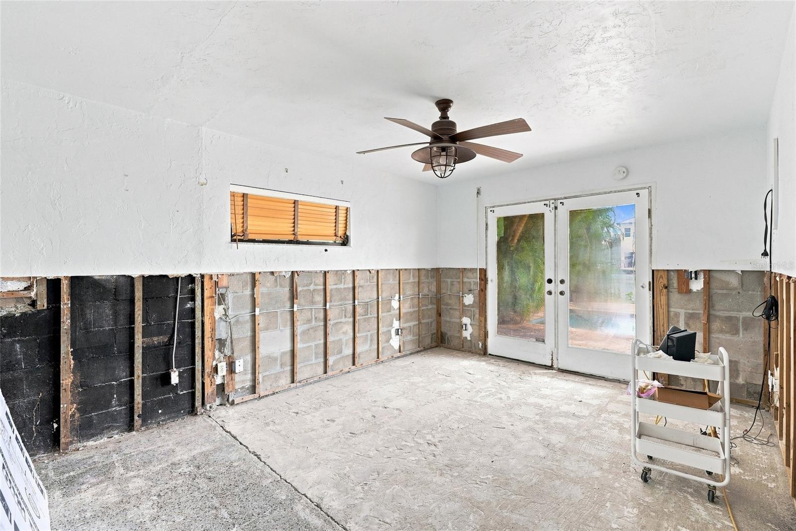 639 NORMANDY RD — photo 4