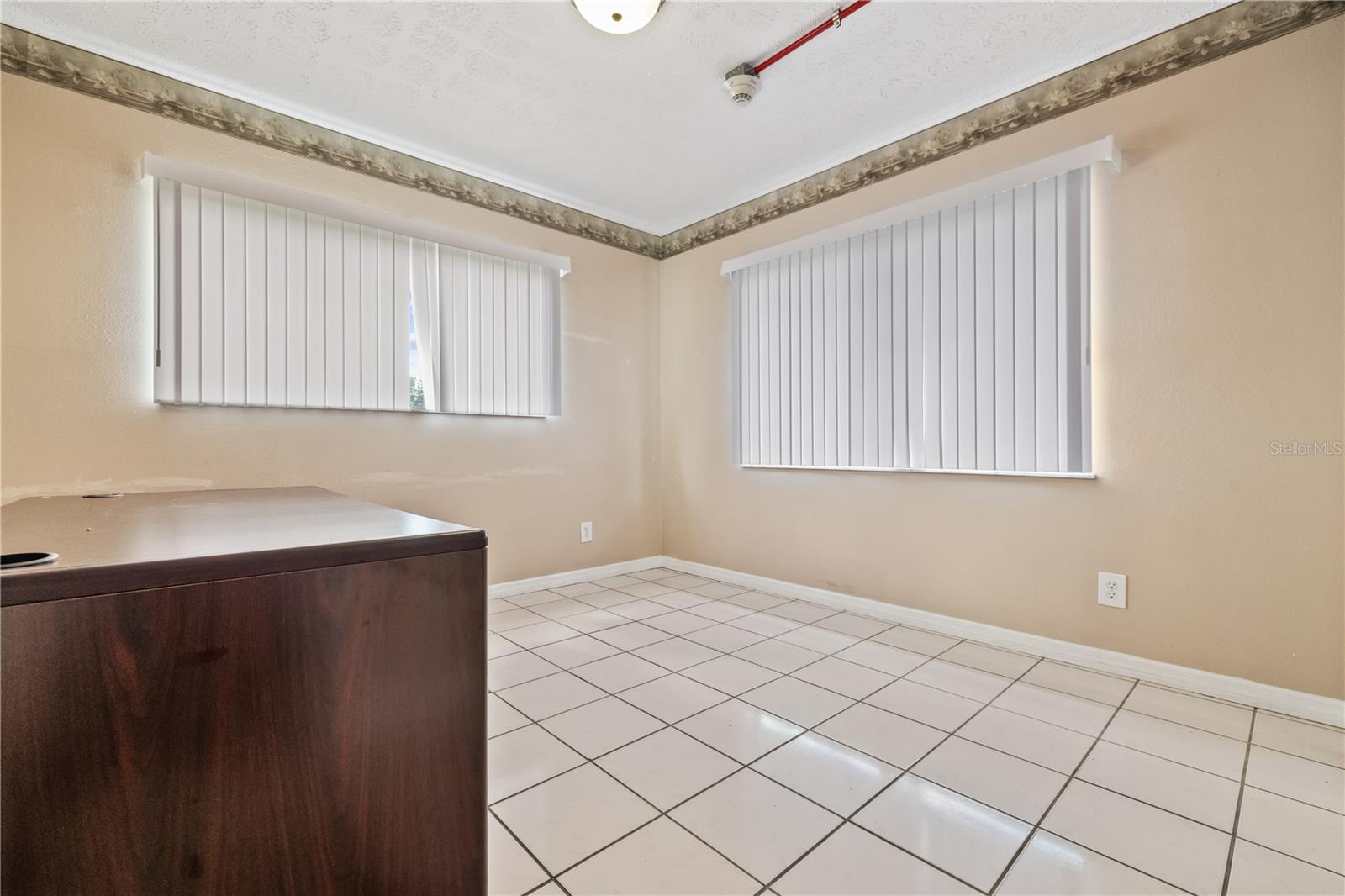 711 N PARSONS AVE — photo 12