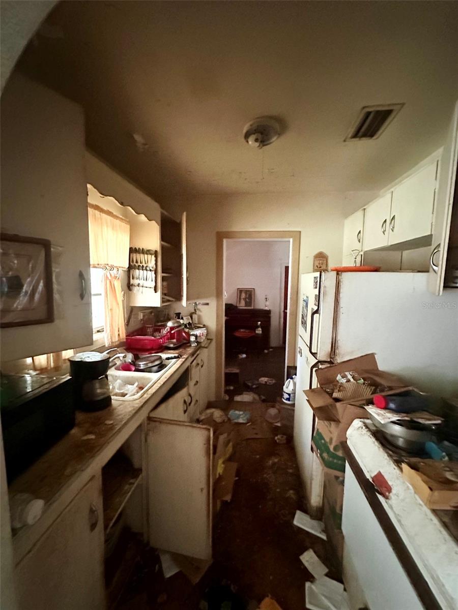 115 S ORION AVE — photo 4