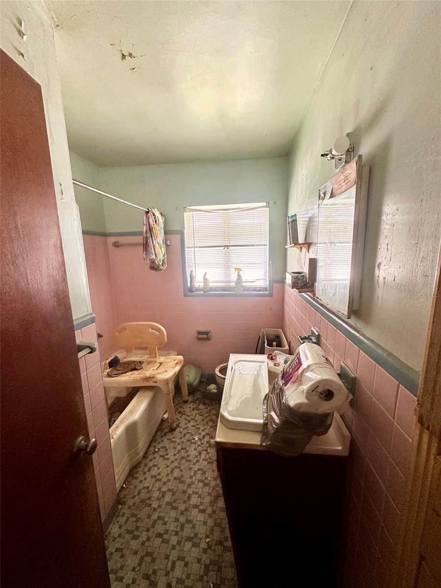 115 S ORION AVE — photo 5