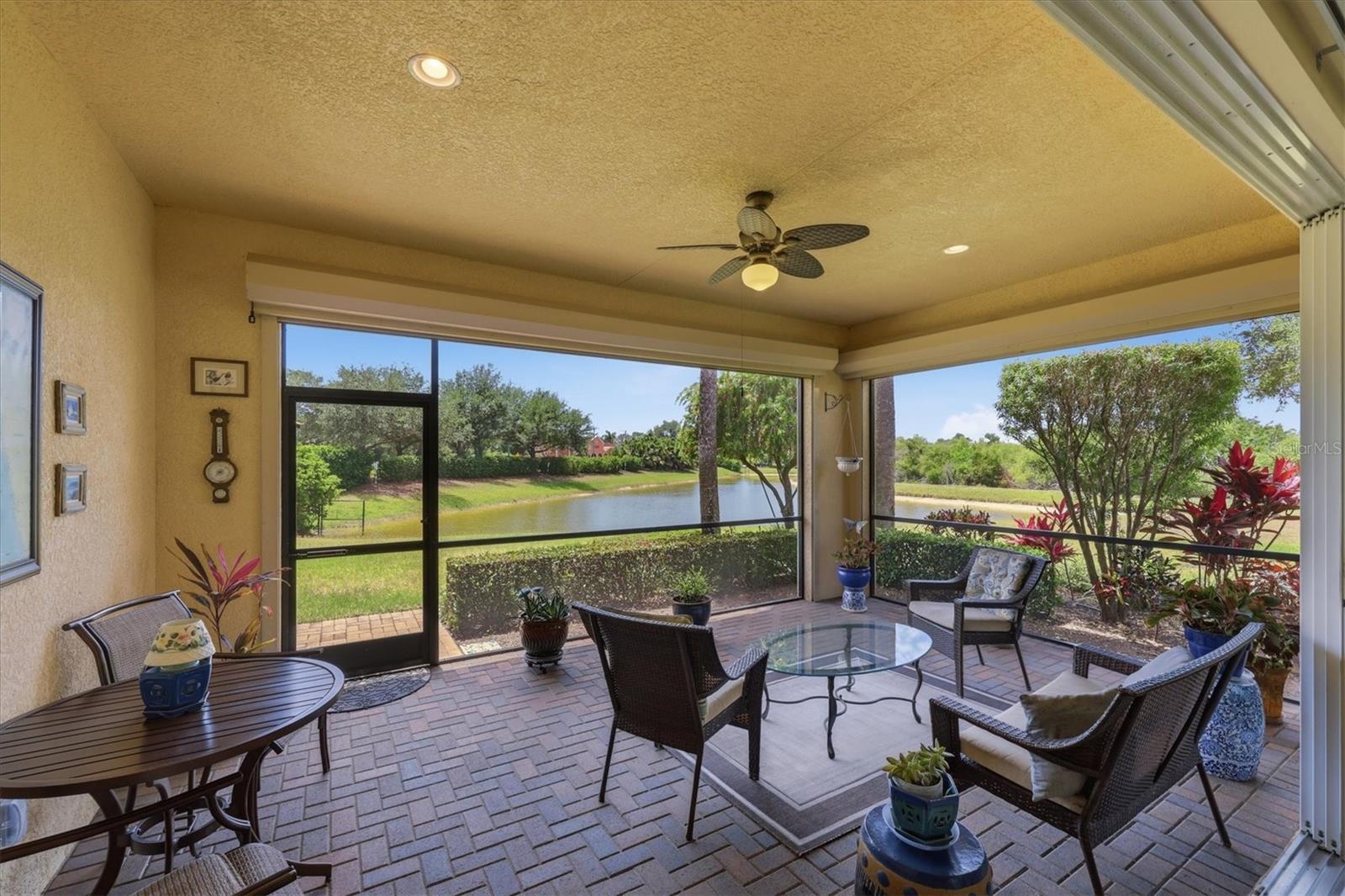 345 SAVONA WAY — photo 18