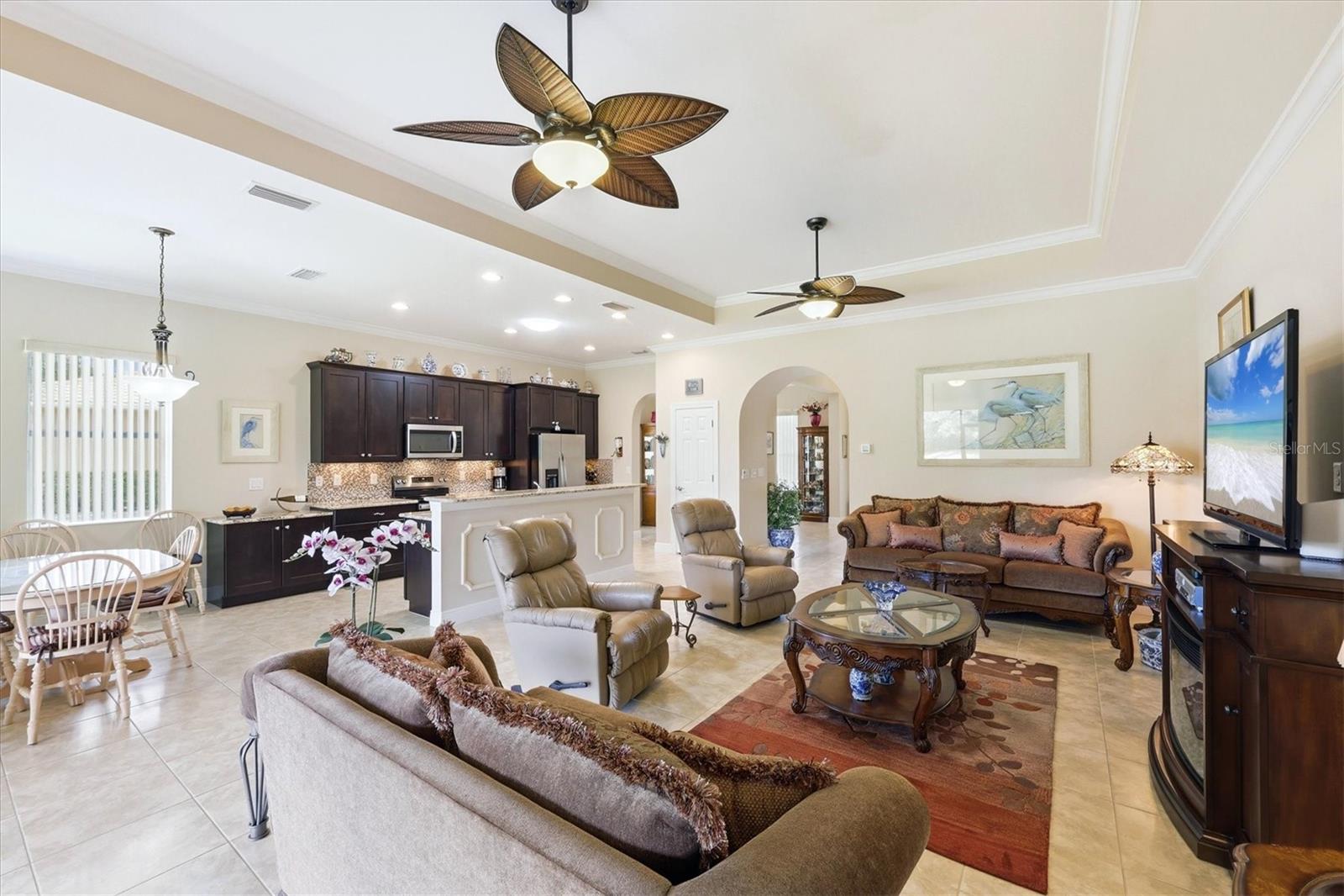 345 SAVONA WAY — photo 37