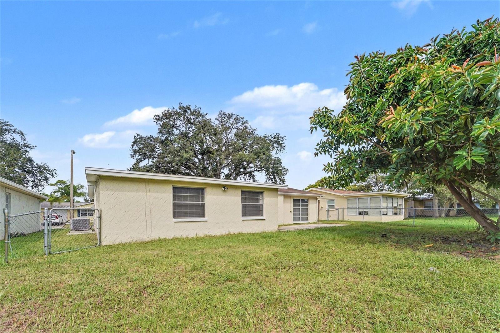 10036 GLEN MOOR LN — photo 19