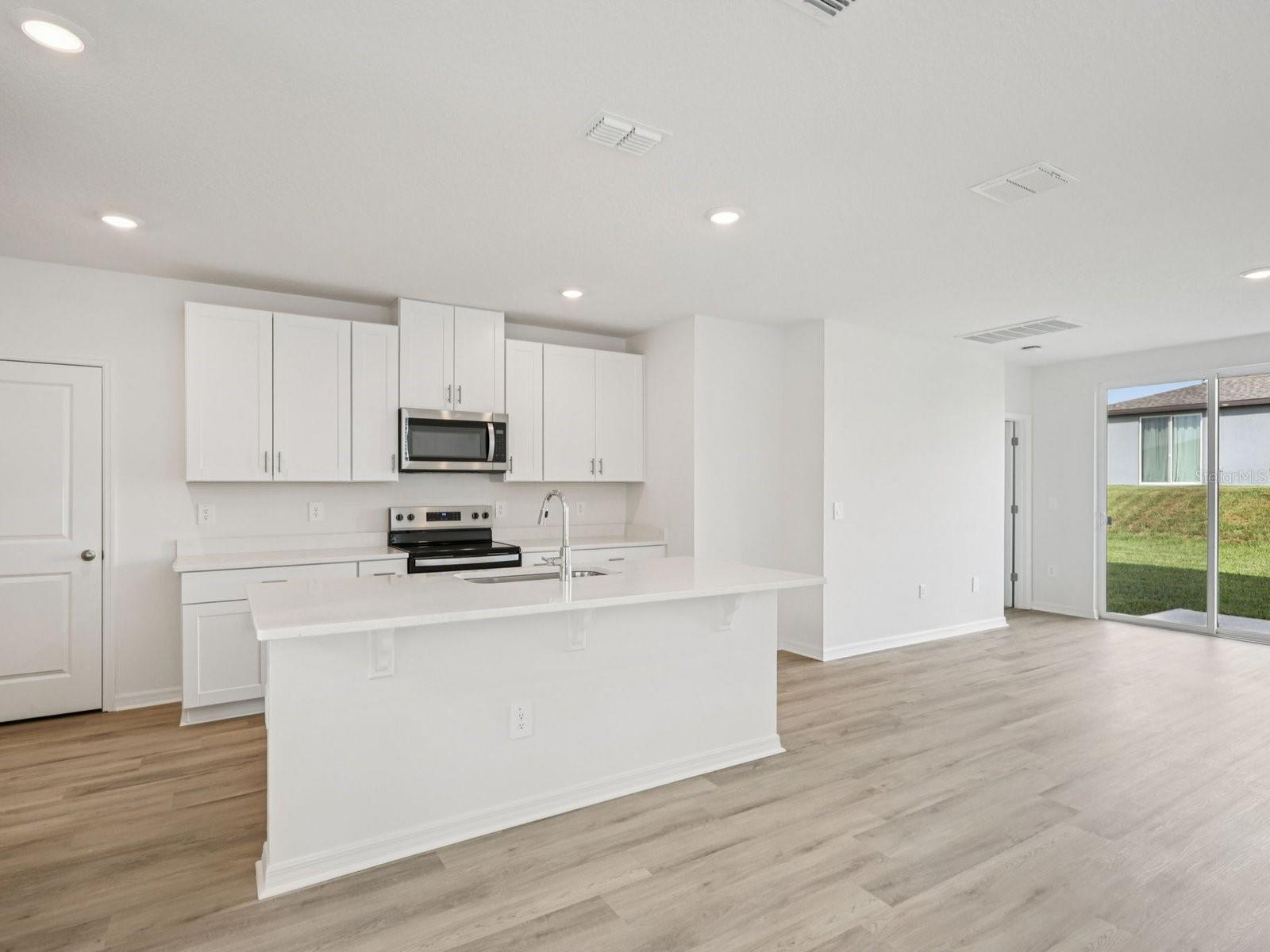 348 LAZY SHORE DR — photo 9