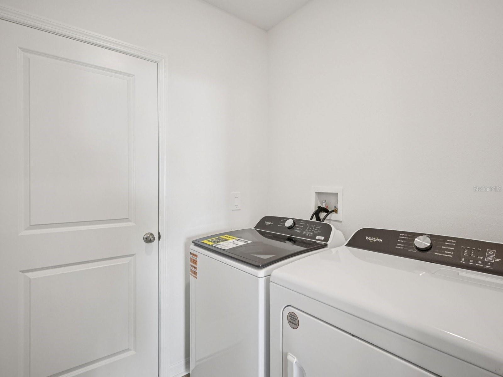 348 LAZY SHORE DR — photo 19