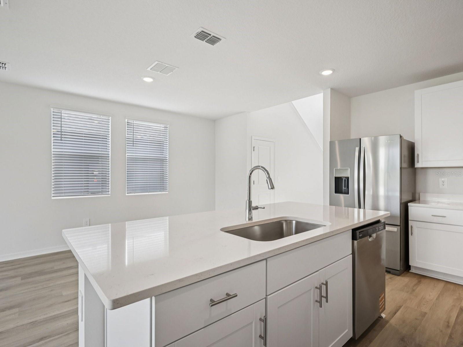 348 LAZY SHORE DR — photo 17