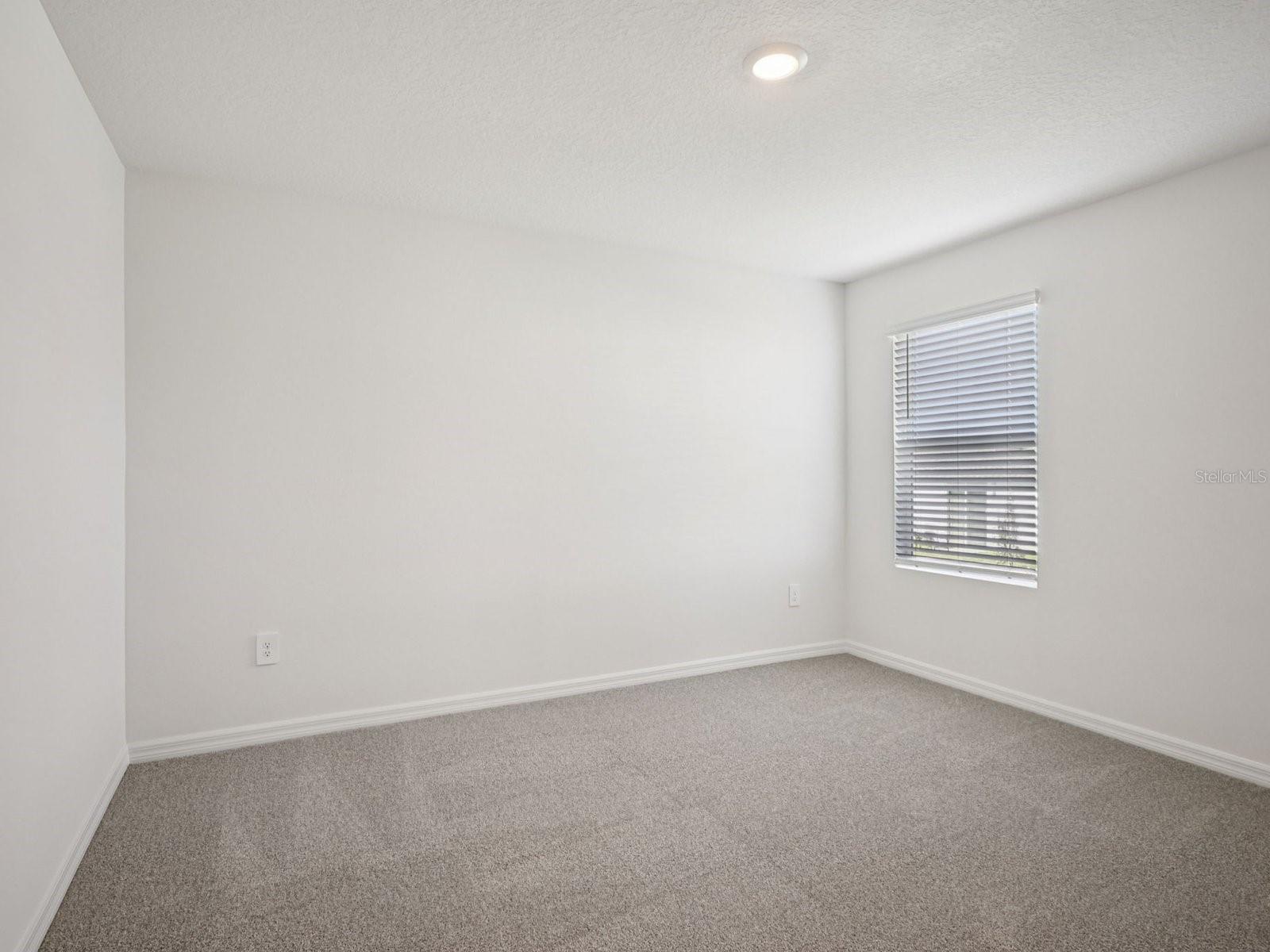 348 LAZY SHORE DR — photo 31