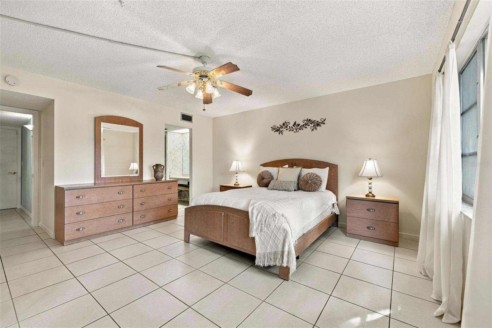 2101 SUNSET POINT RD #1502 — photo 13