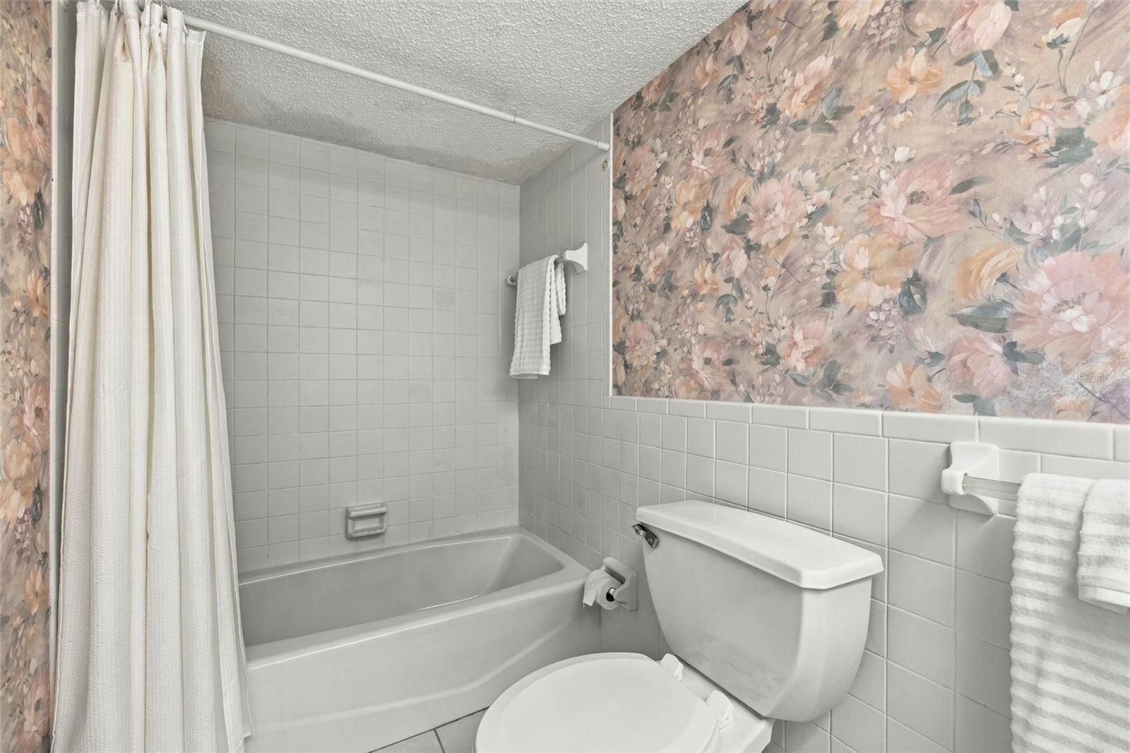 2101 SUNSET POINT RD #1502 — photo 17