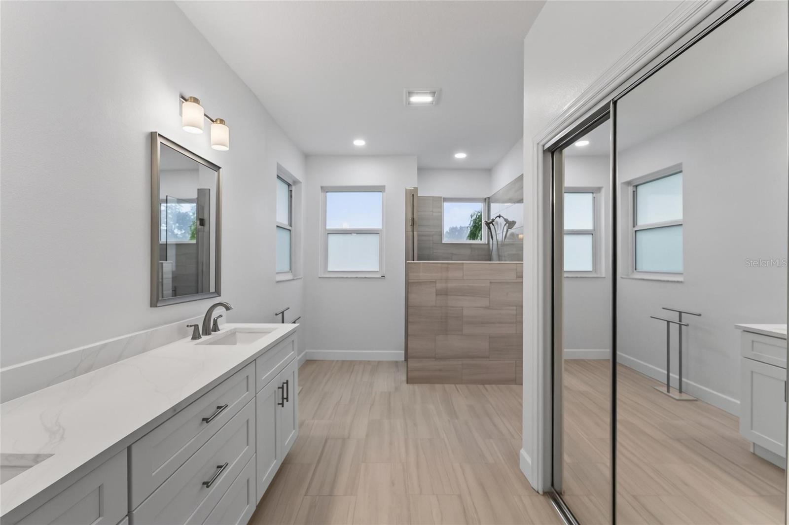 2216 NEW BEDFORD DR — photo 12