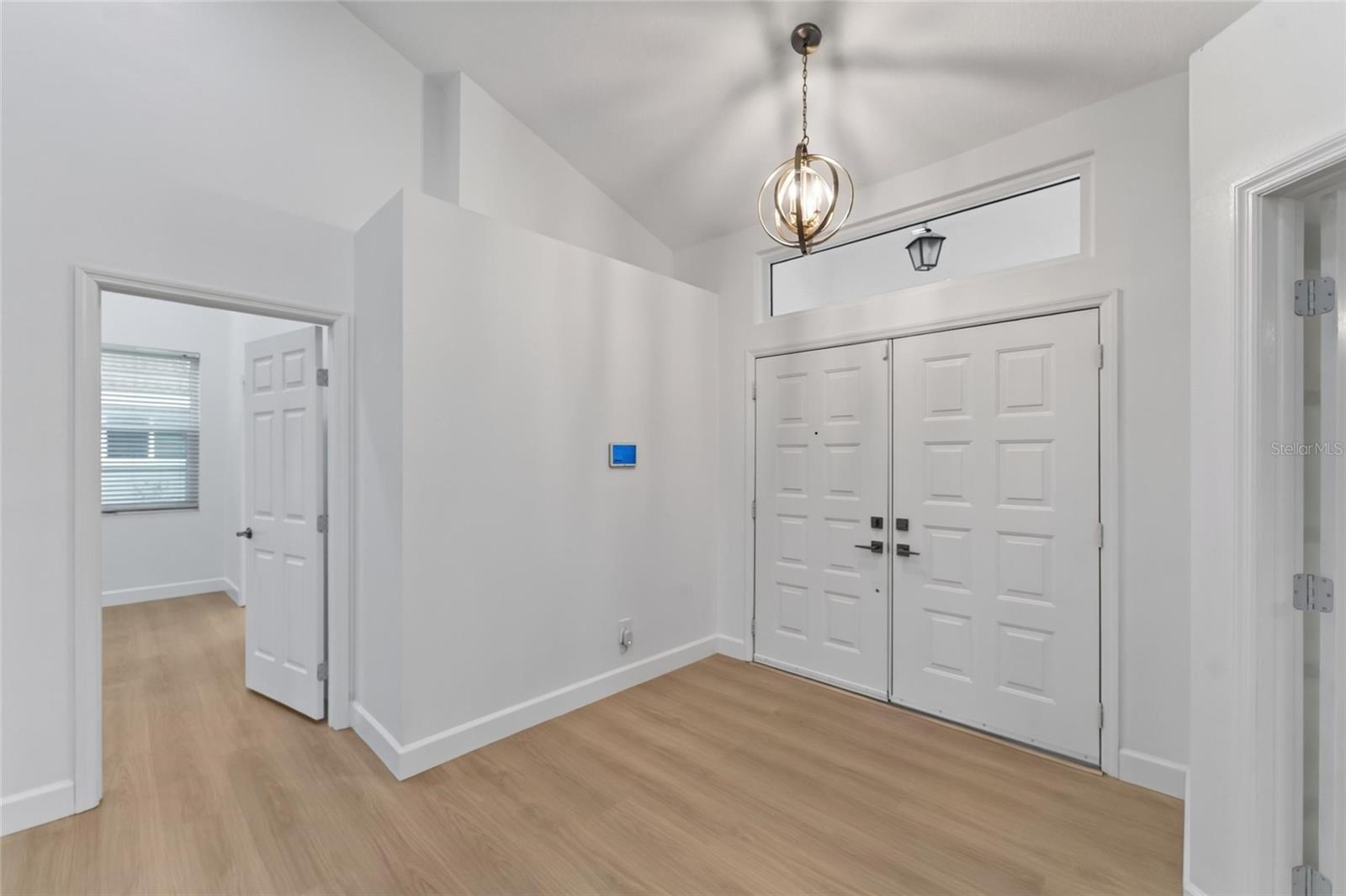 2216 NEW BEDFORD DR — photo 8