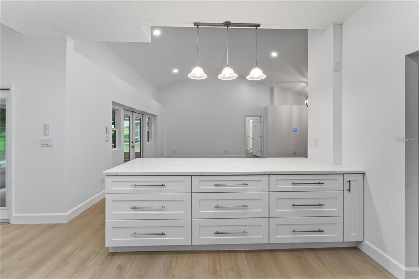 2216 NEW BEDFORD DR — photo 25