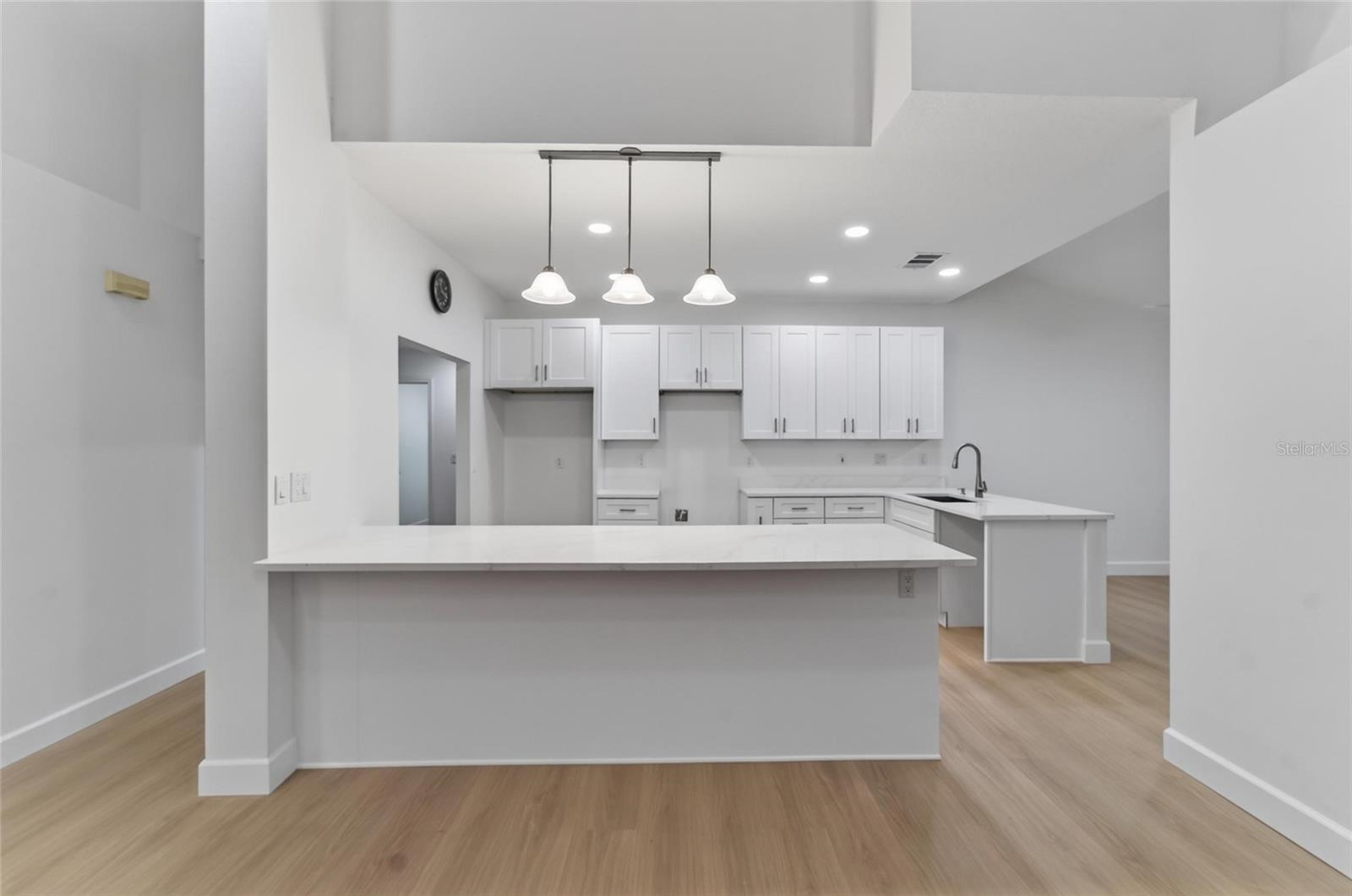 2216 NEW BEDFORD DR — photo 22
