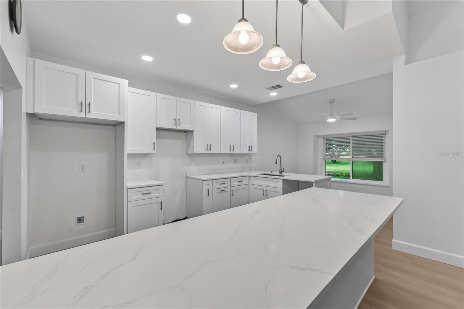 2216 NEW BEDFORD DR — photo 23