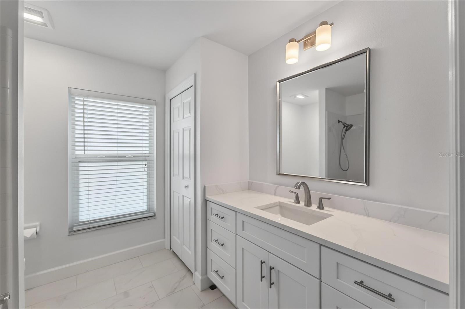 2216 NEW BEDFORD DR — photo 38