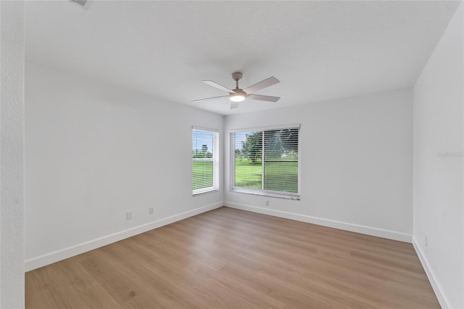 2216 NEW BEDFORD DR — photo 41