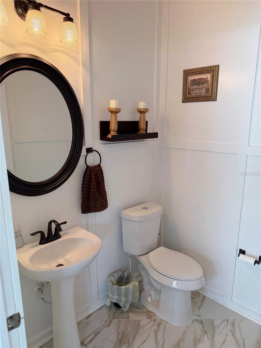 12236 FAIRLAWN DR — photo 43