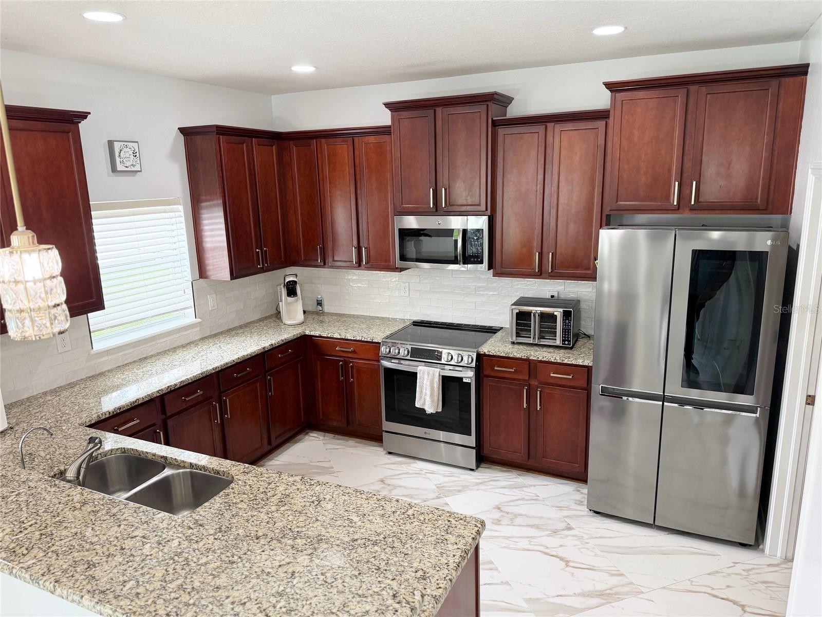 12236 FAIRLAWN DR — photo 38