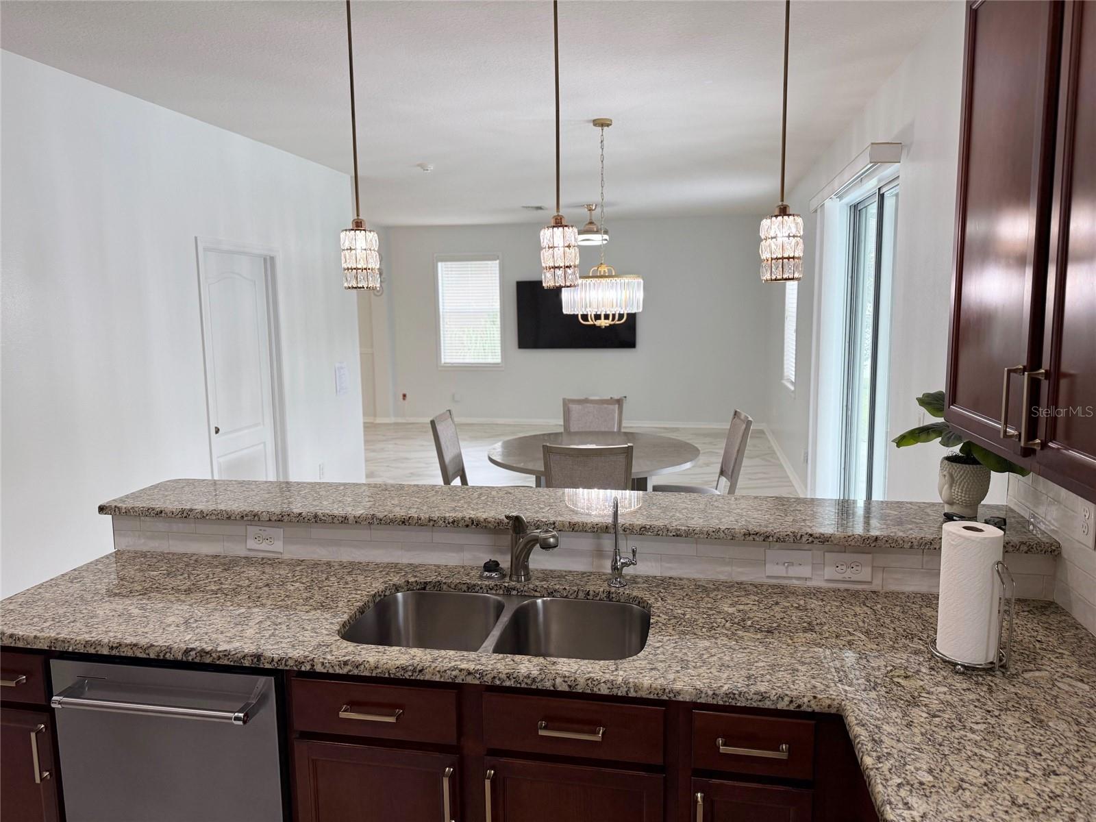 12236 FAIRLAWN DR — photo 34