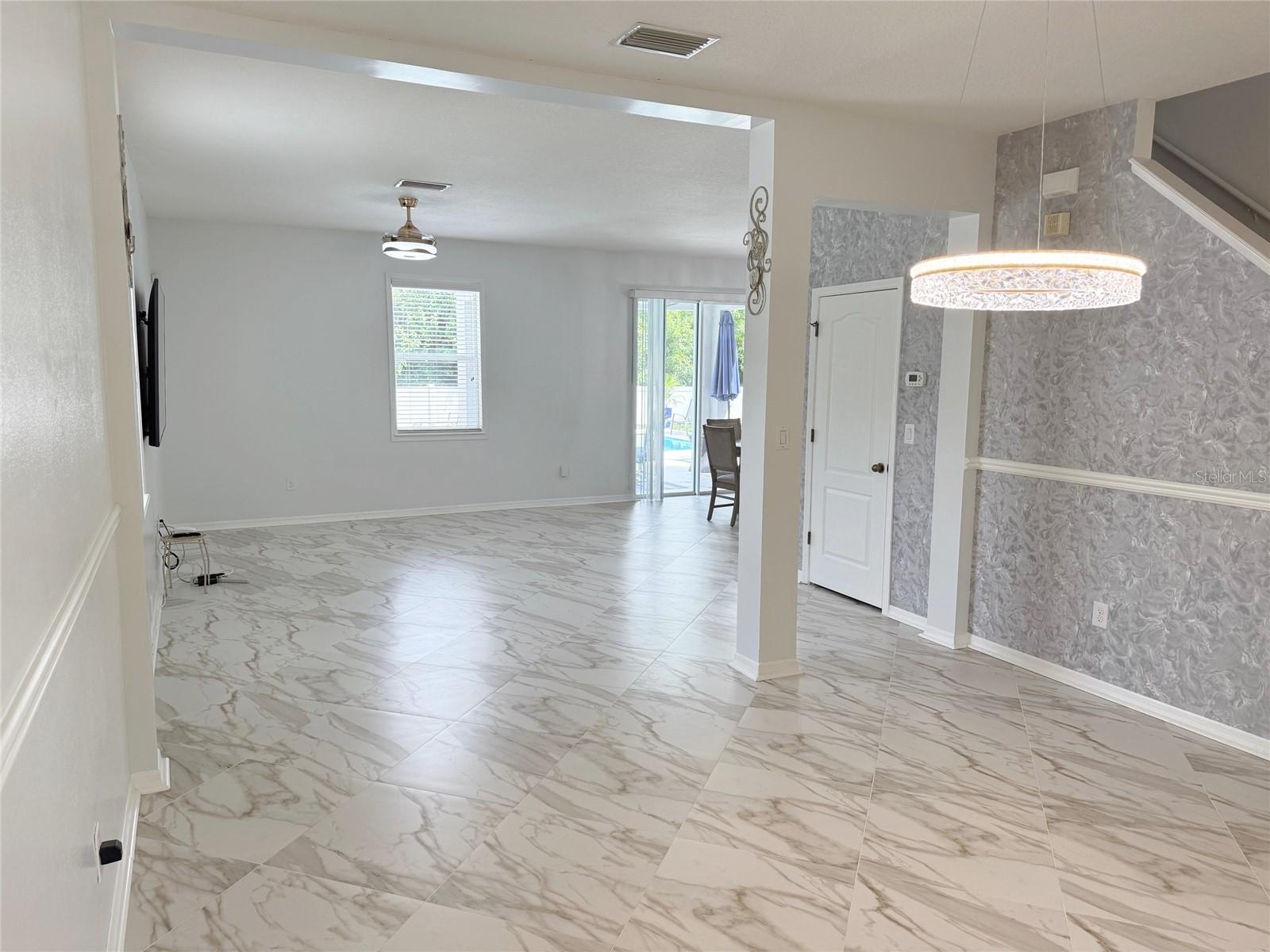 12236 FAIRLAWN DR — photo 10