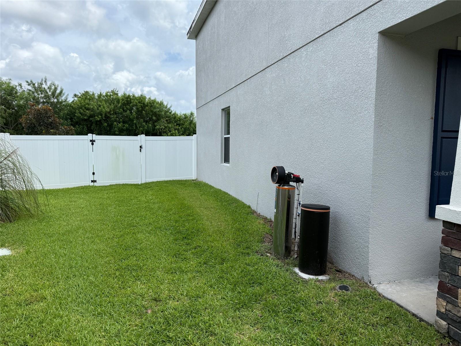 12236 FAIRLAWN DR — photo 48