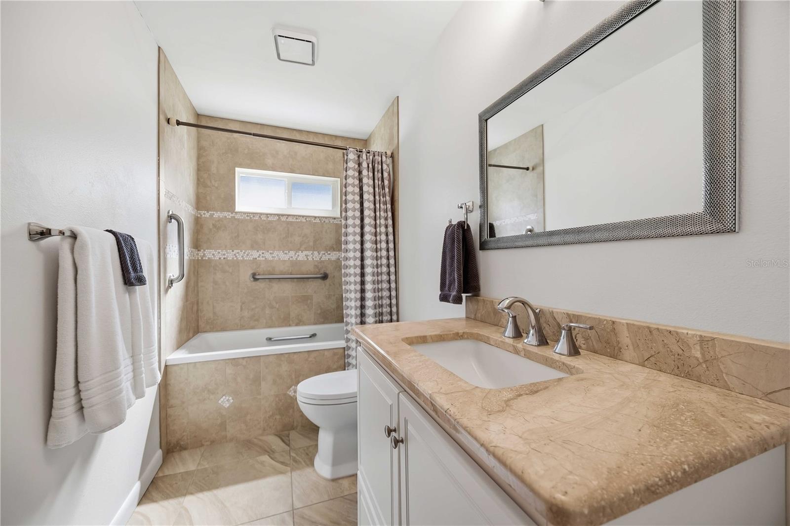 306 PERSIMMON ST #208 — photo 22