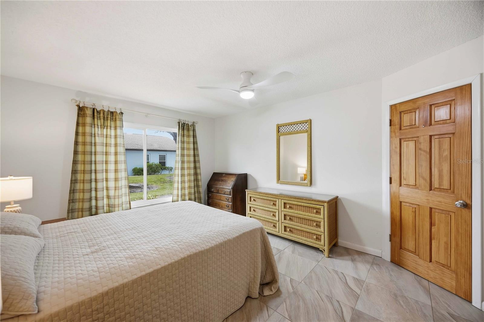 306 PERSIMMON ST #208 — photo 17