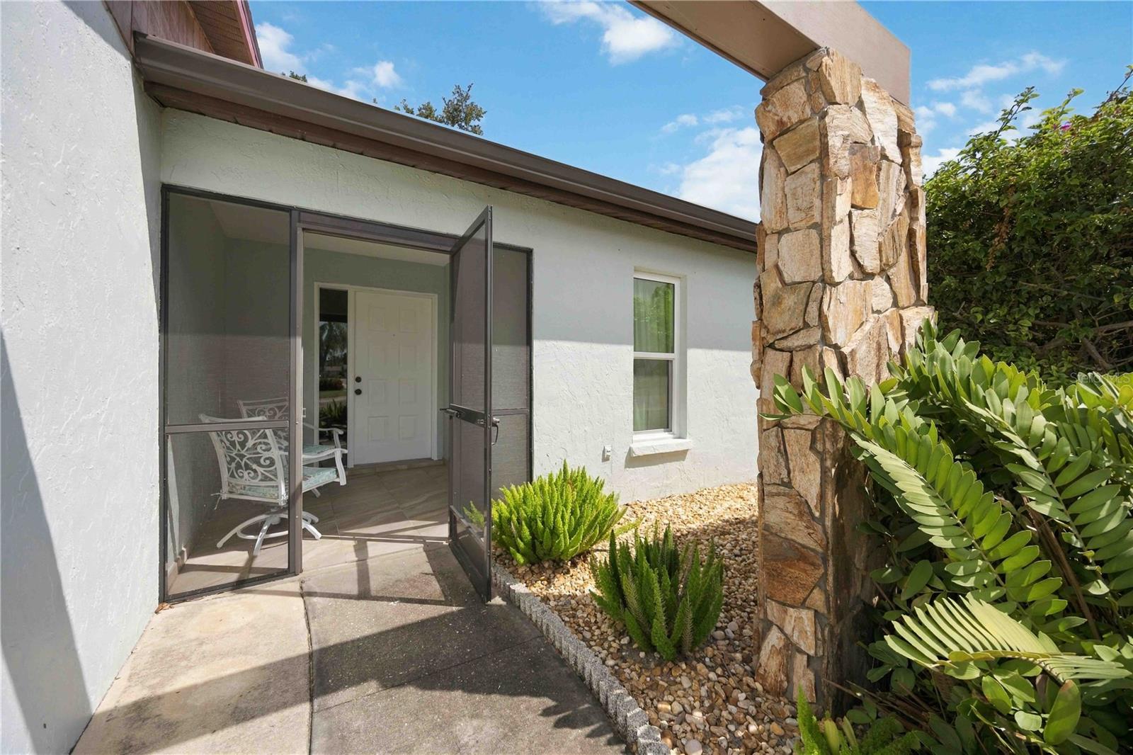 306 PERSIMMON ST #208 — photo 3