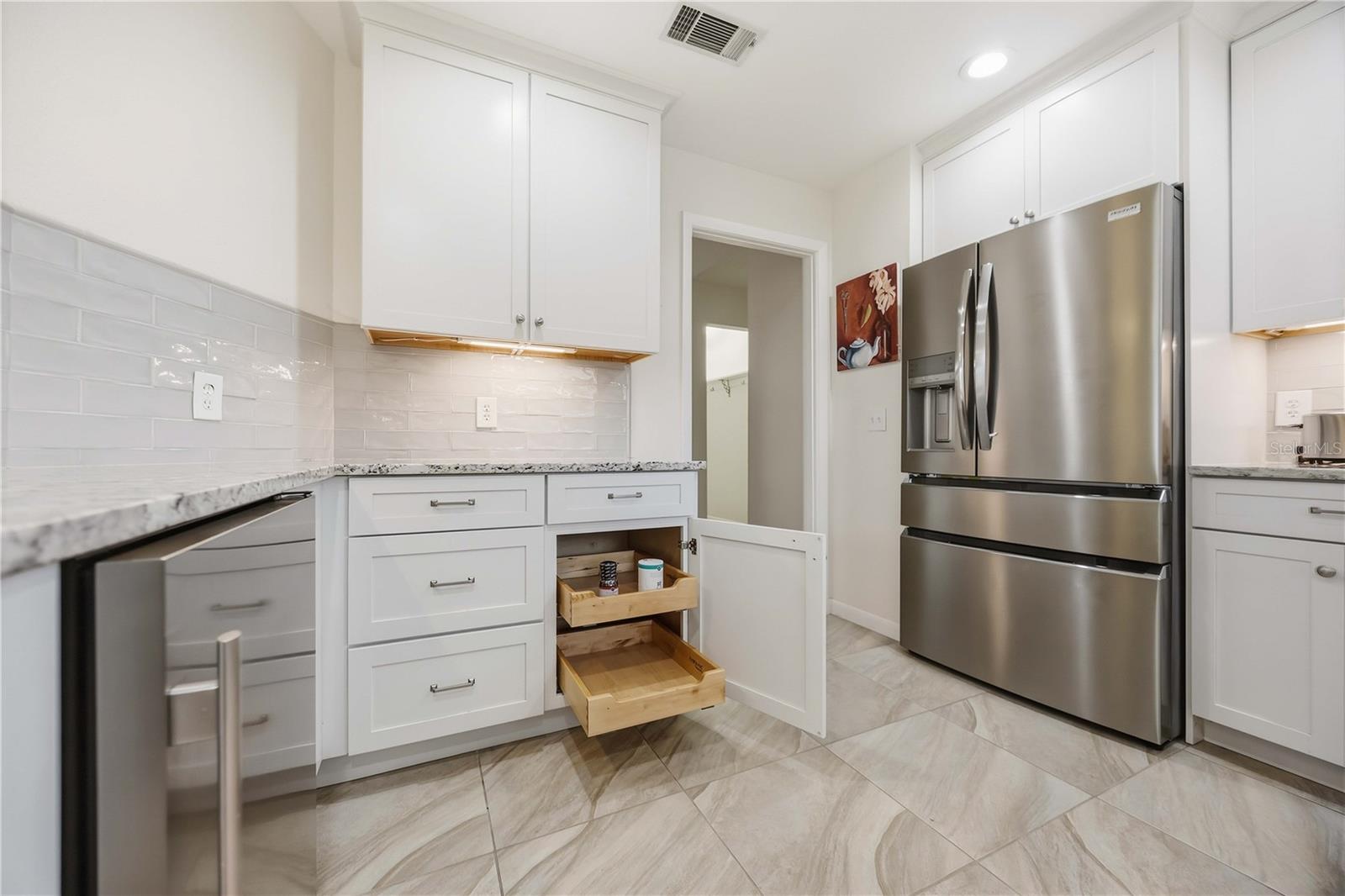 306 PERSIMMON ST #208 — photo 14