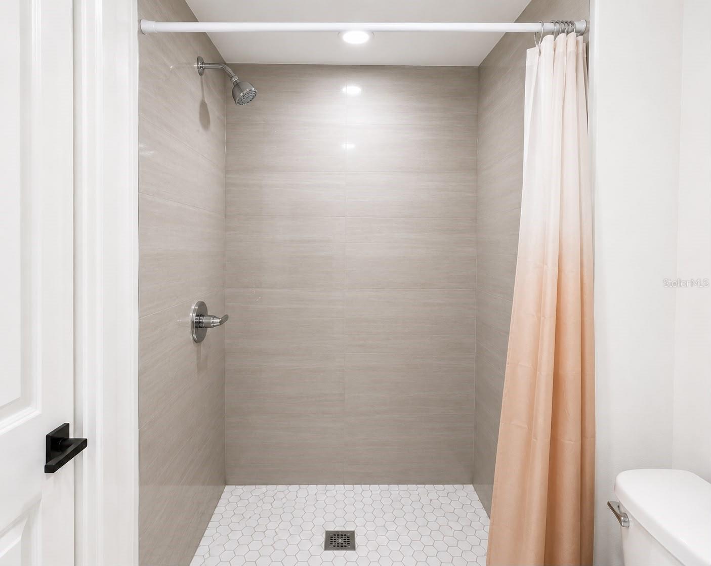 8846 CHILTON DR — photo 26