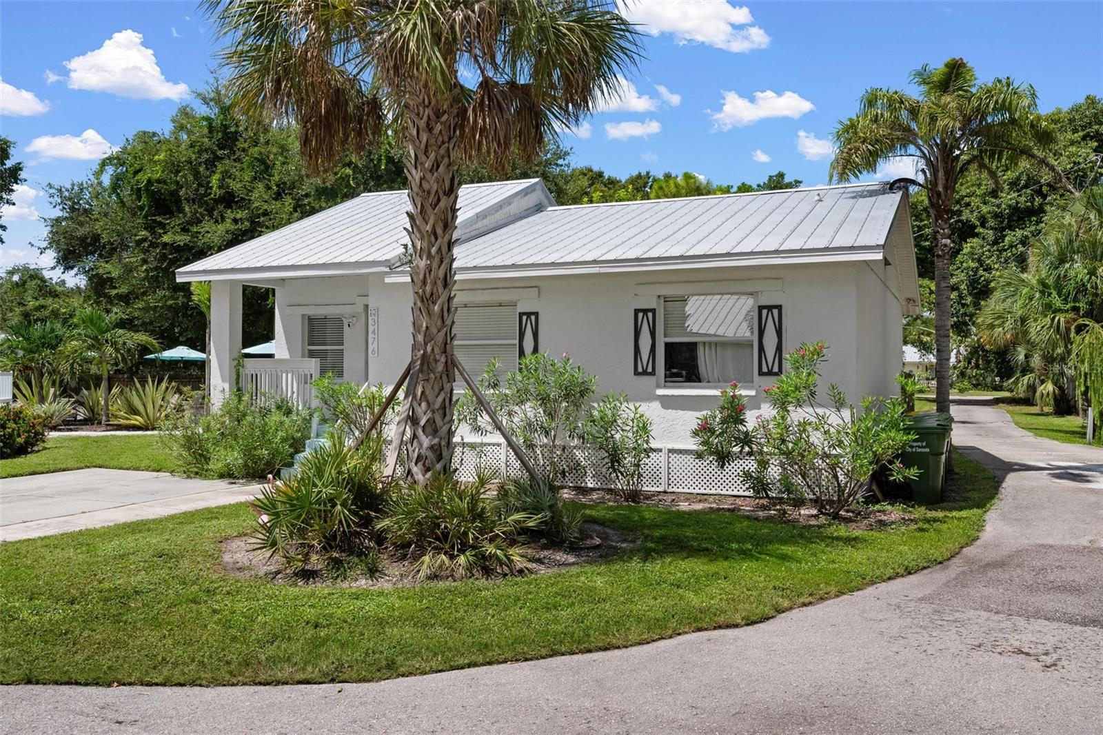 3476 WINTON AVE — photo 4