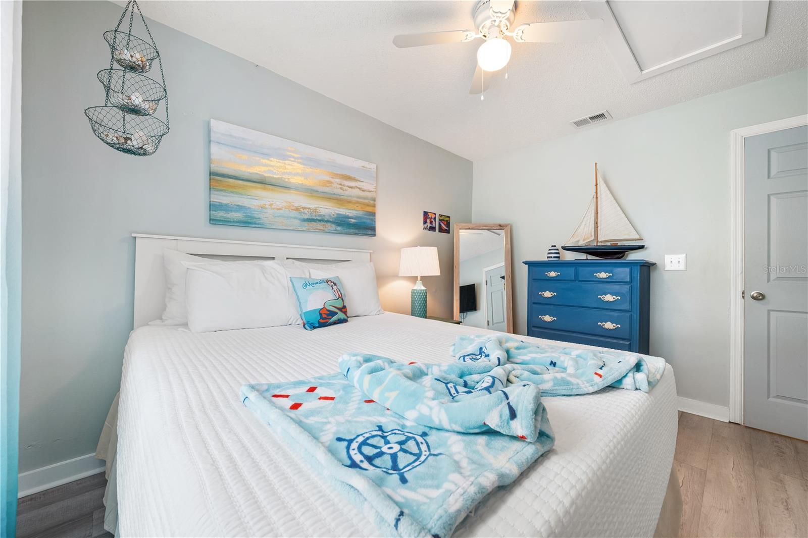 3476 WINTON AVE — photo 36
