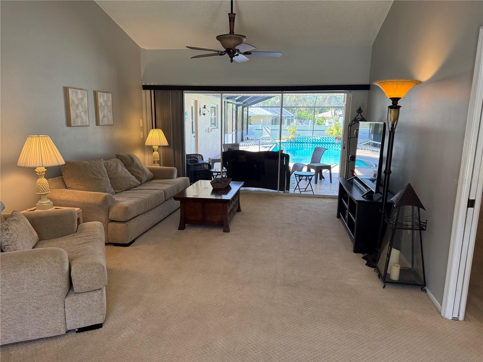 3645 SLAYTON AVE — photo 5