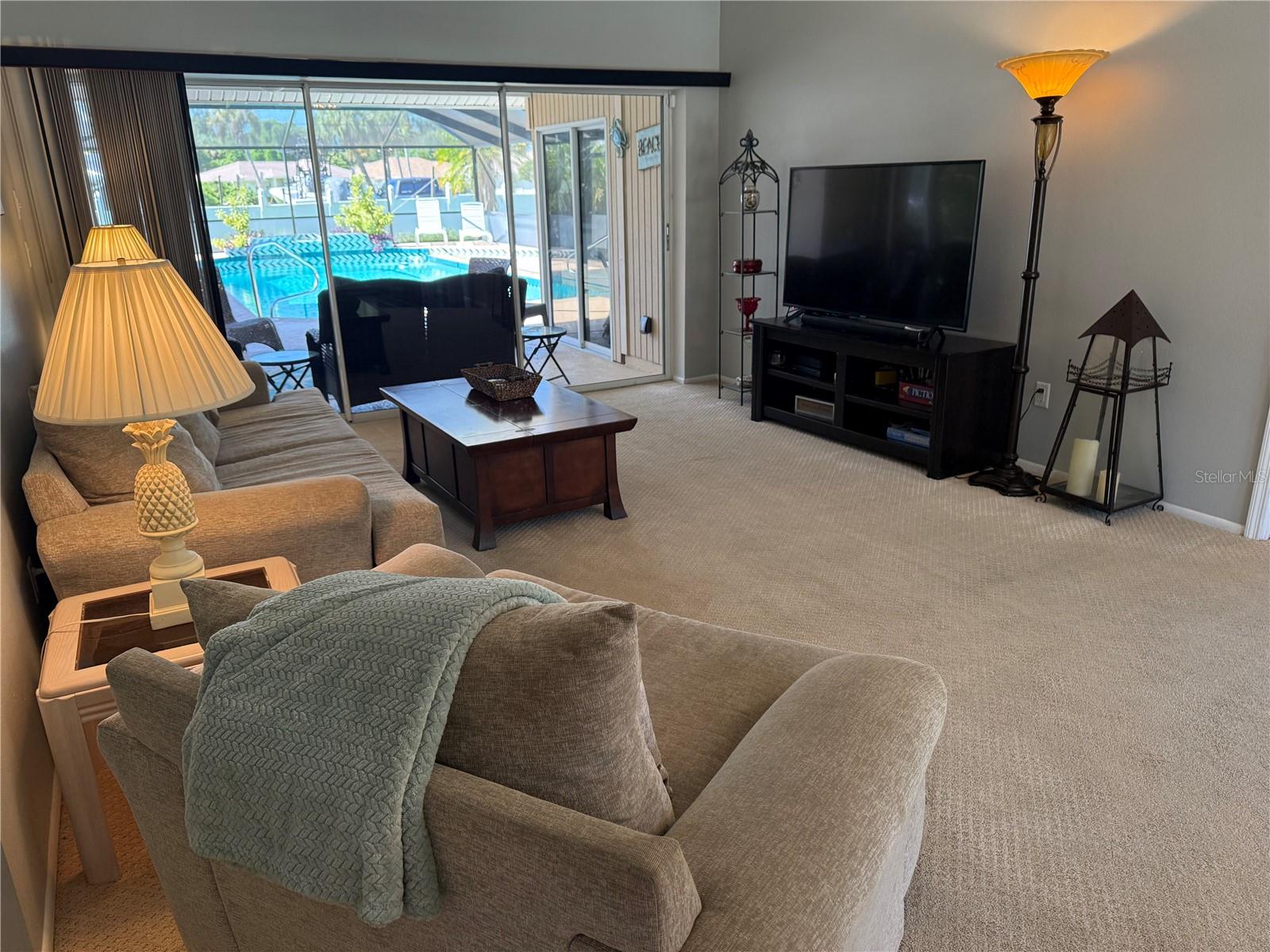 3645 SLAYTON AVE — photo 6