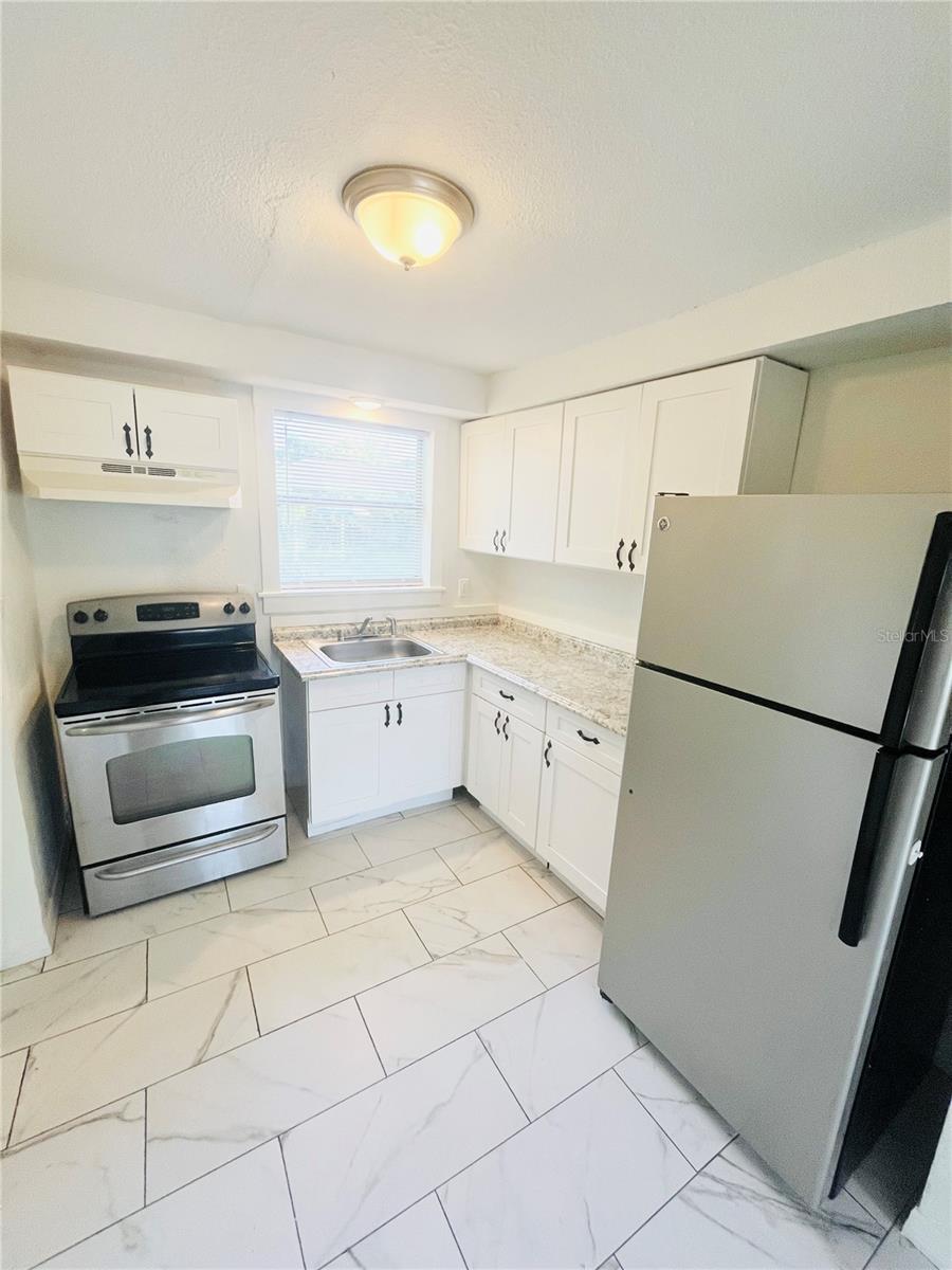 920 E SENECA AVE — photo 14