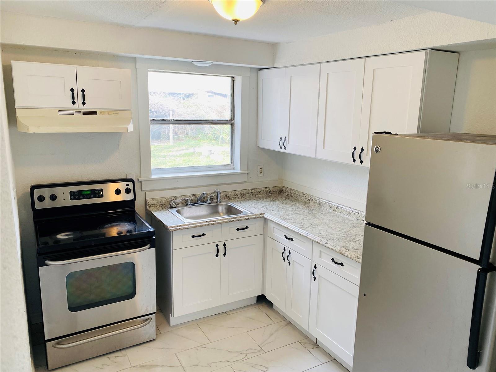920 E SENECA AVE — photo 16
