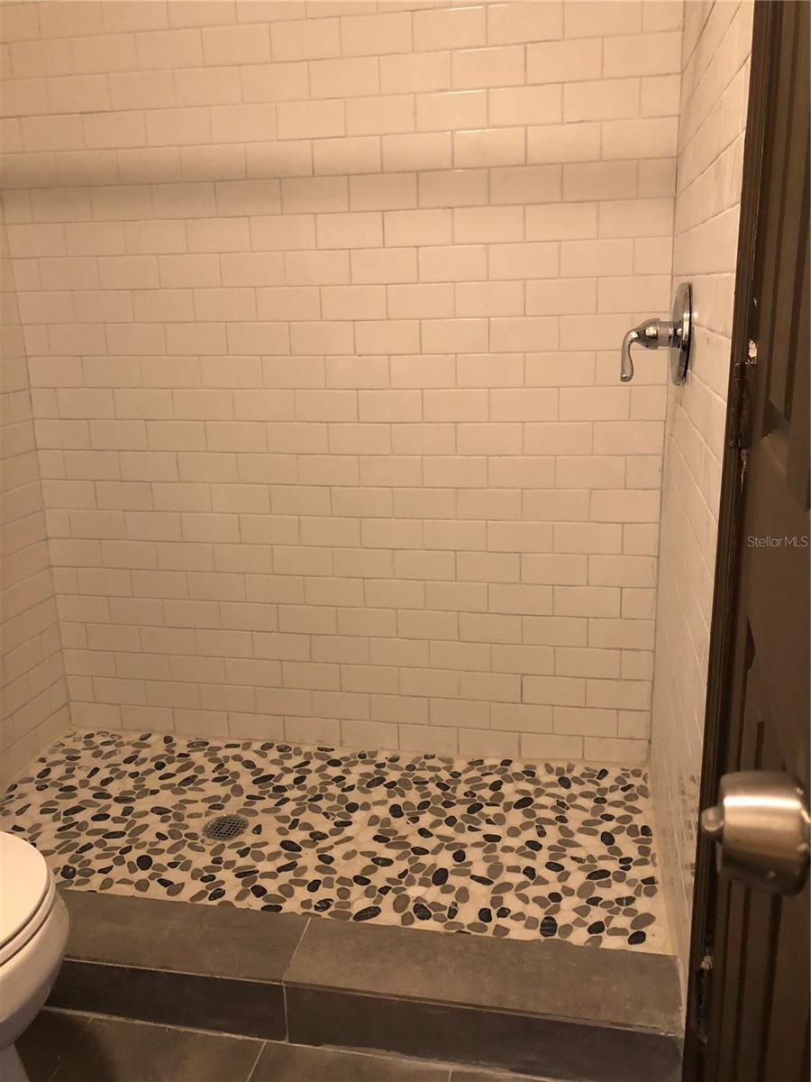 920 E SENECA AVE — photo 26