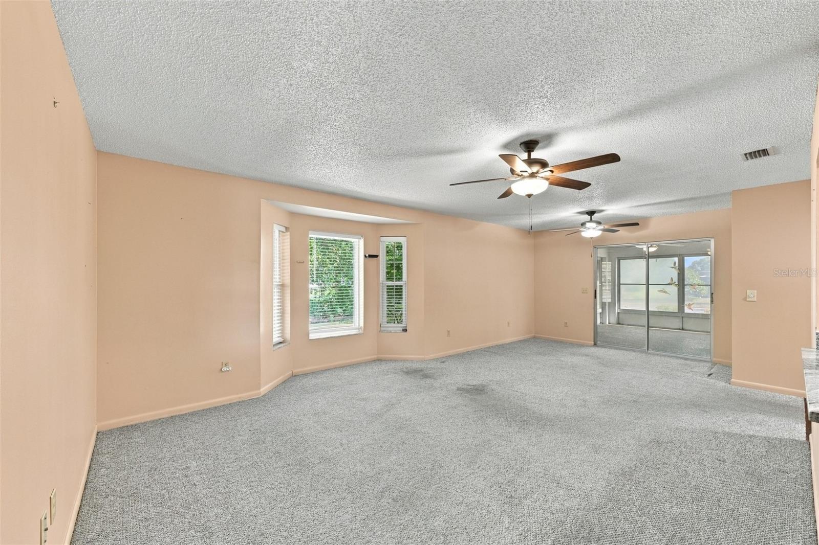 1601 NEW BEDFORD DR — photo 21