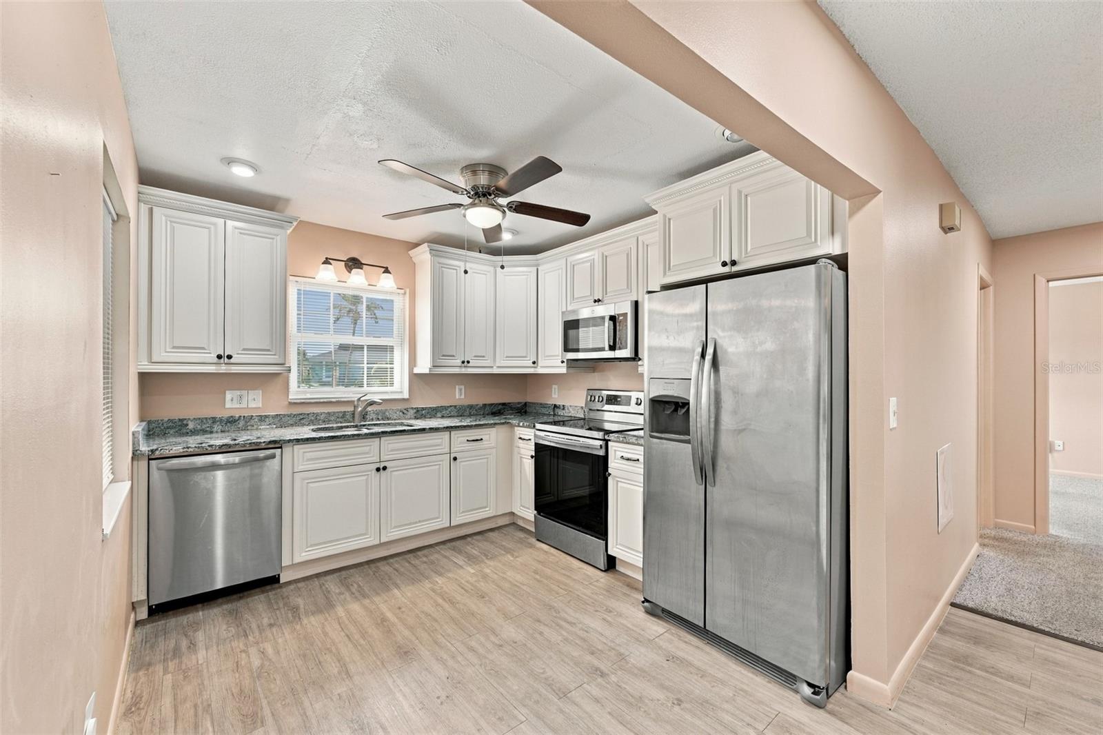 1601 NEW BEDFORD DR — photo 6