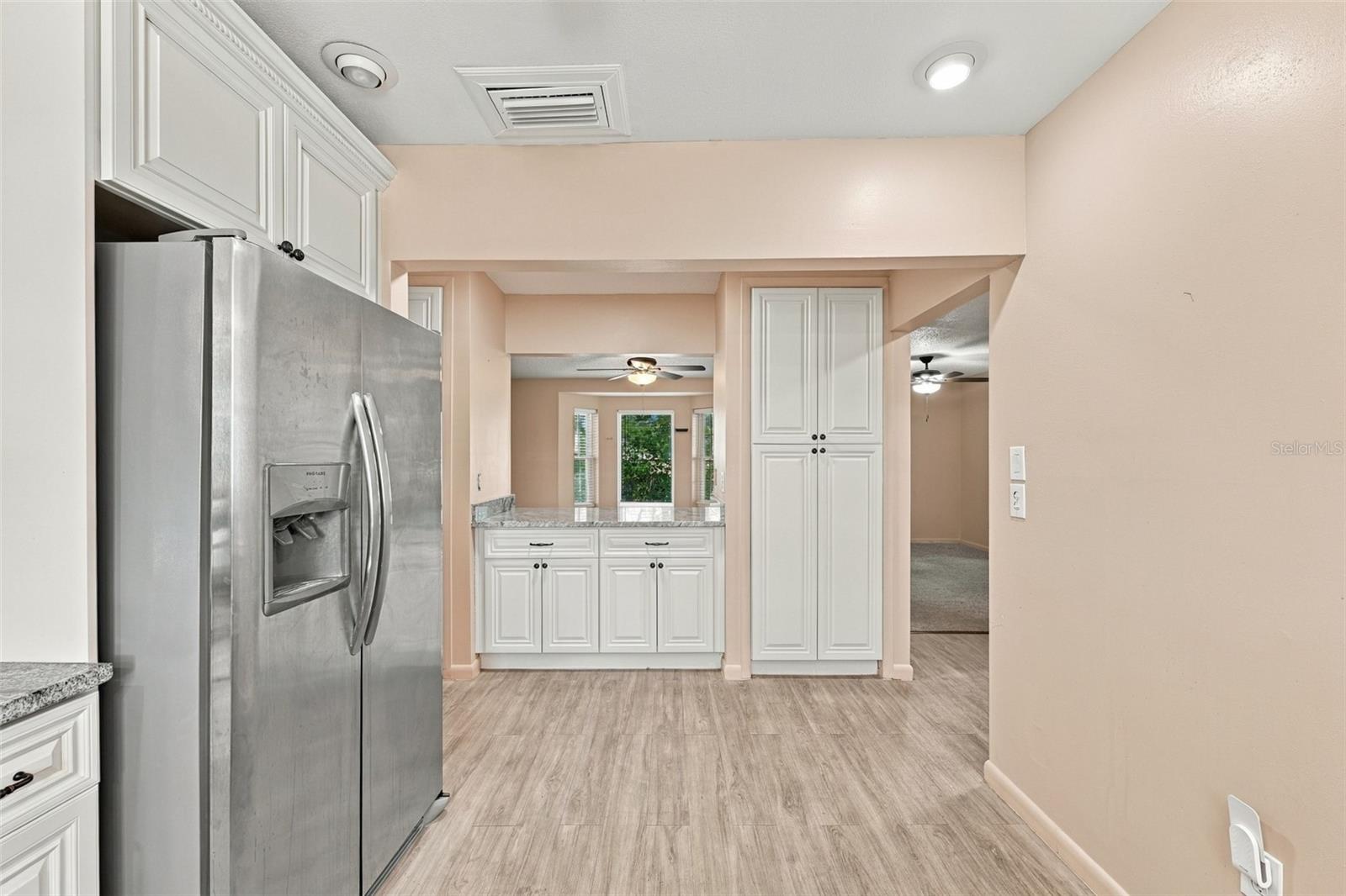 1601 NEW BEDFORD DR — photo 10