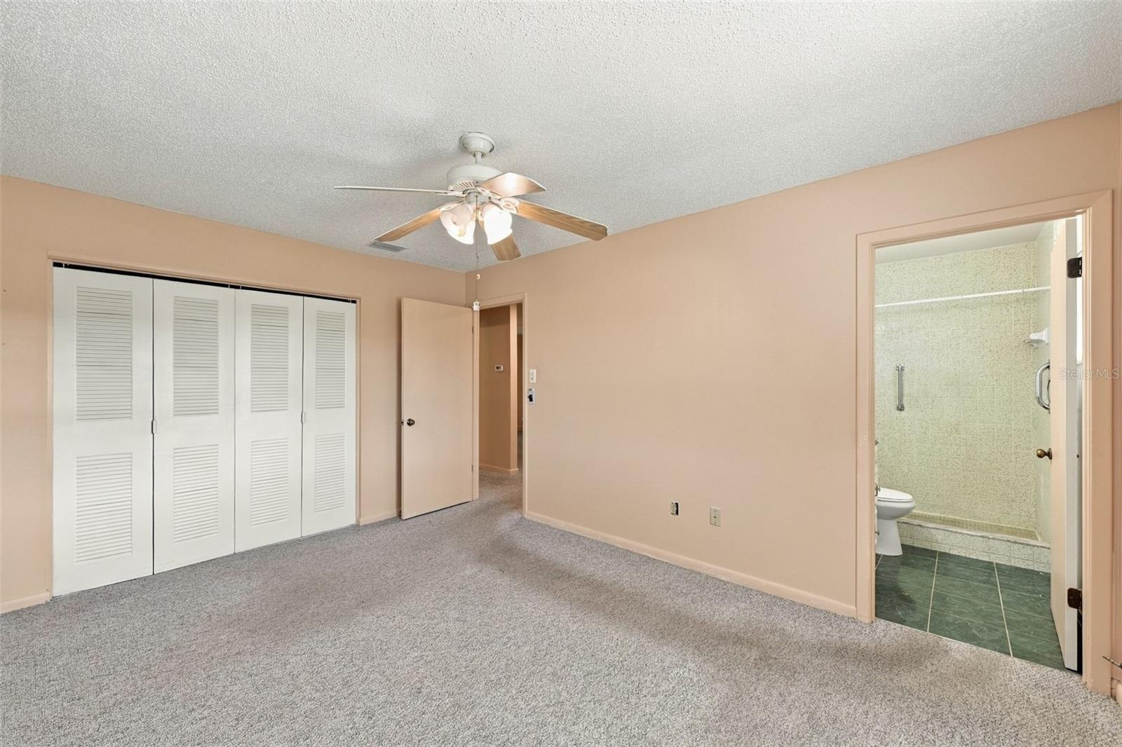 1601 NEW BEDFORD DR — photo 28