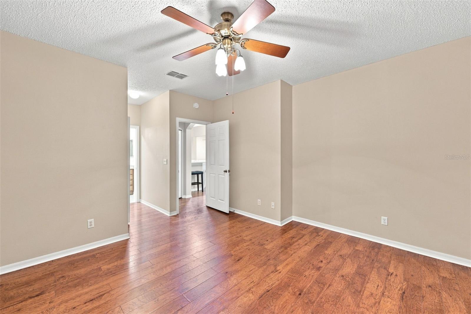 1014 RADISON AVE #11 — photo 27