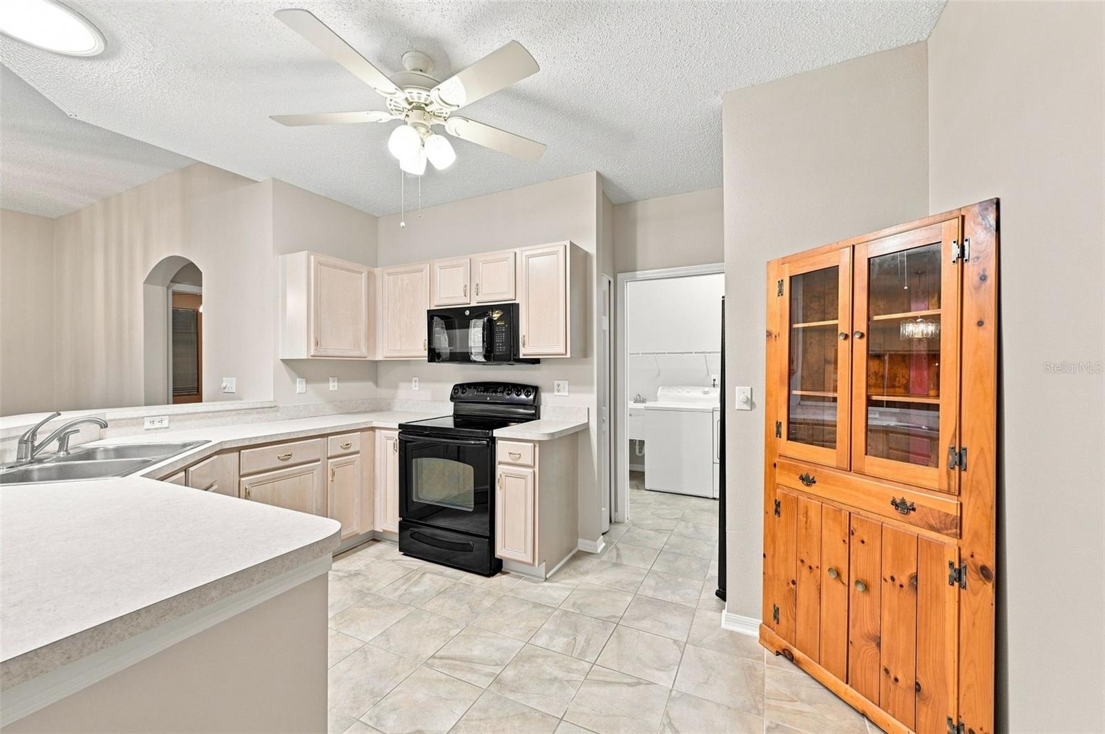 1014 RADISON AVE #11 — photo 8